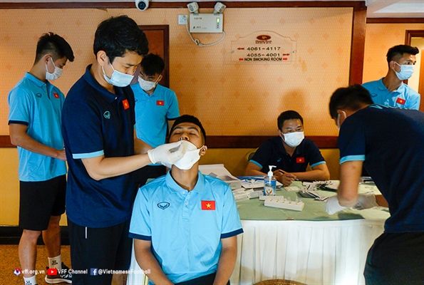 Một số thành viên đội tuyển U23 Việt Nam nghi nhiễm COVID-19