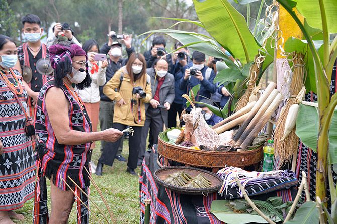 Lễ Aza của đồng bào Tà Ôi