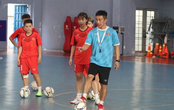 Tuyển Futsal nữ Việt Nam hội quân chuẩn bị cho SEA Games 31