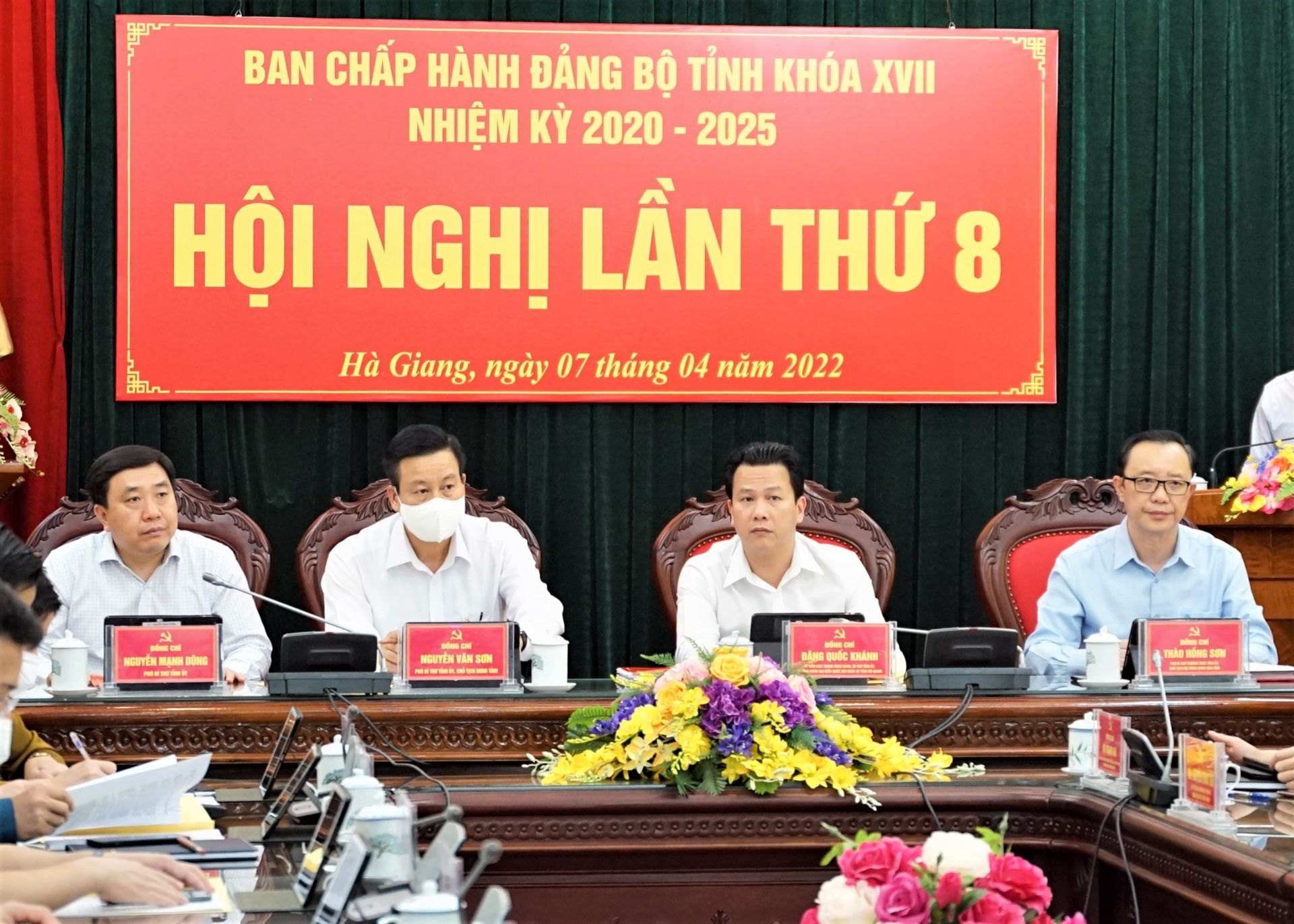 Hà Giang họp bàn về xóa bỏ hủ tục, tập quán lạc hậu và thực hiện giảm nghèo bền vững tại địa phương