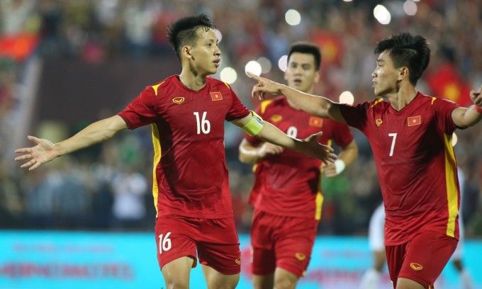 Hạ Myanmar, U23 Việt Nam lên ngôi đầu bảng A