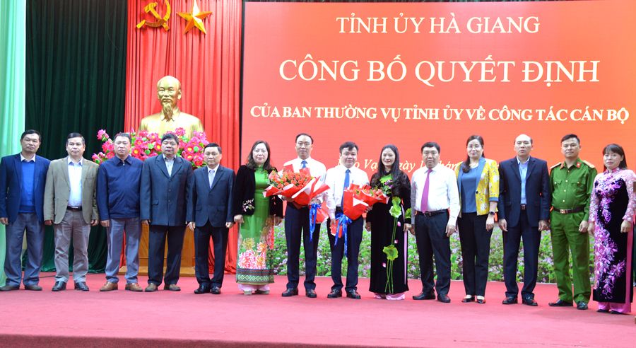 Hà Giang công bố các quyết định về công tác cán bộ