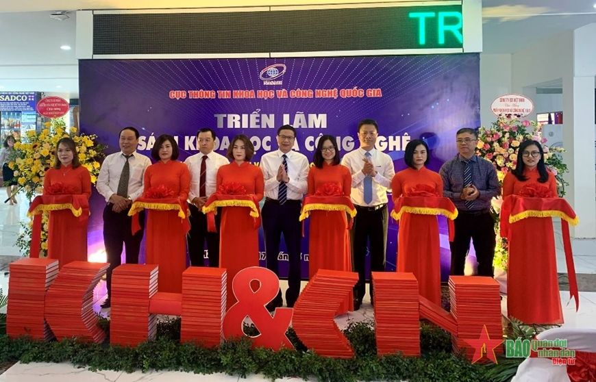 Khai mạc Triển lãm "Sách khoa học và công nghệ với sự phát triển kinh tế - xã hội"