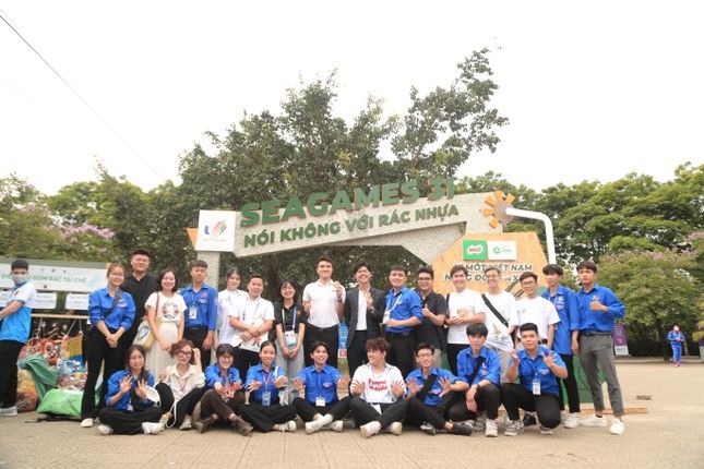 Lan tỏa thông điệp "SEA Games xanh"