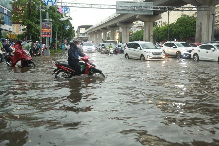 Bài toán nào giải quyết "điệp khúc” tắc, ngập mùa mưa?