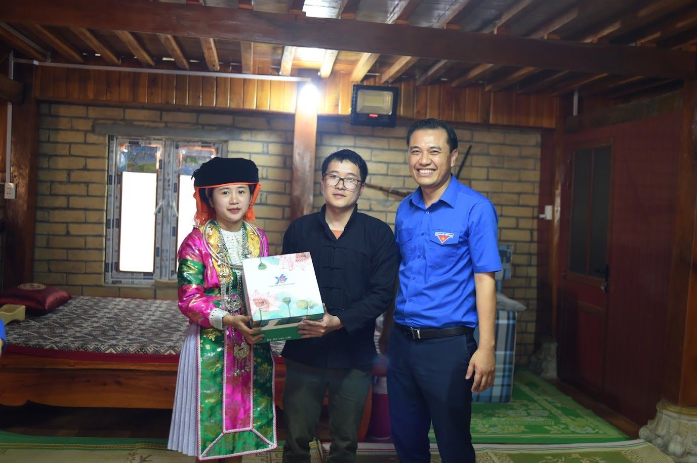 Sơn nữ người Mông dựng homestay độc đáo trên núi cao để khởi nghiệp