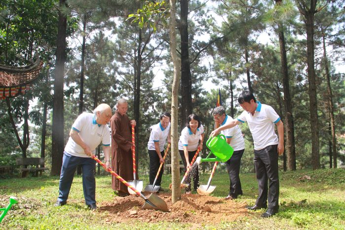 Các tổ chức tôn giáo chung tay bảo vệ môi trường, chống biến đổi khí hậu