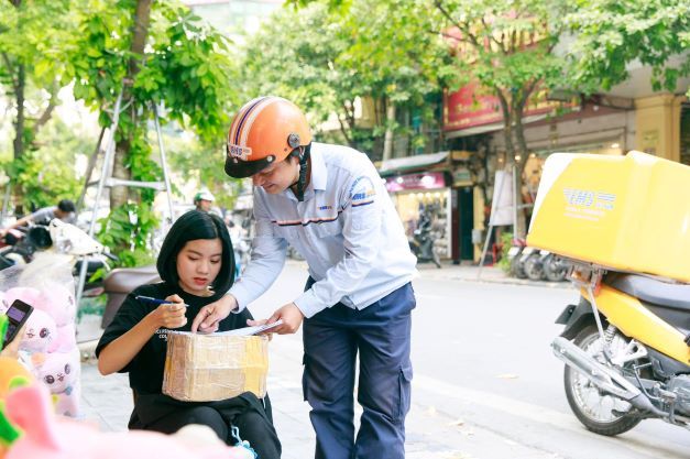 Cảnh báo hành vi mạo danh bưu tá/nhân viên EMS để lừa đảo