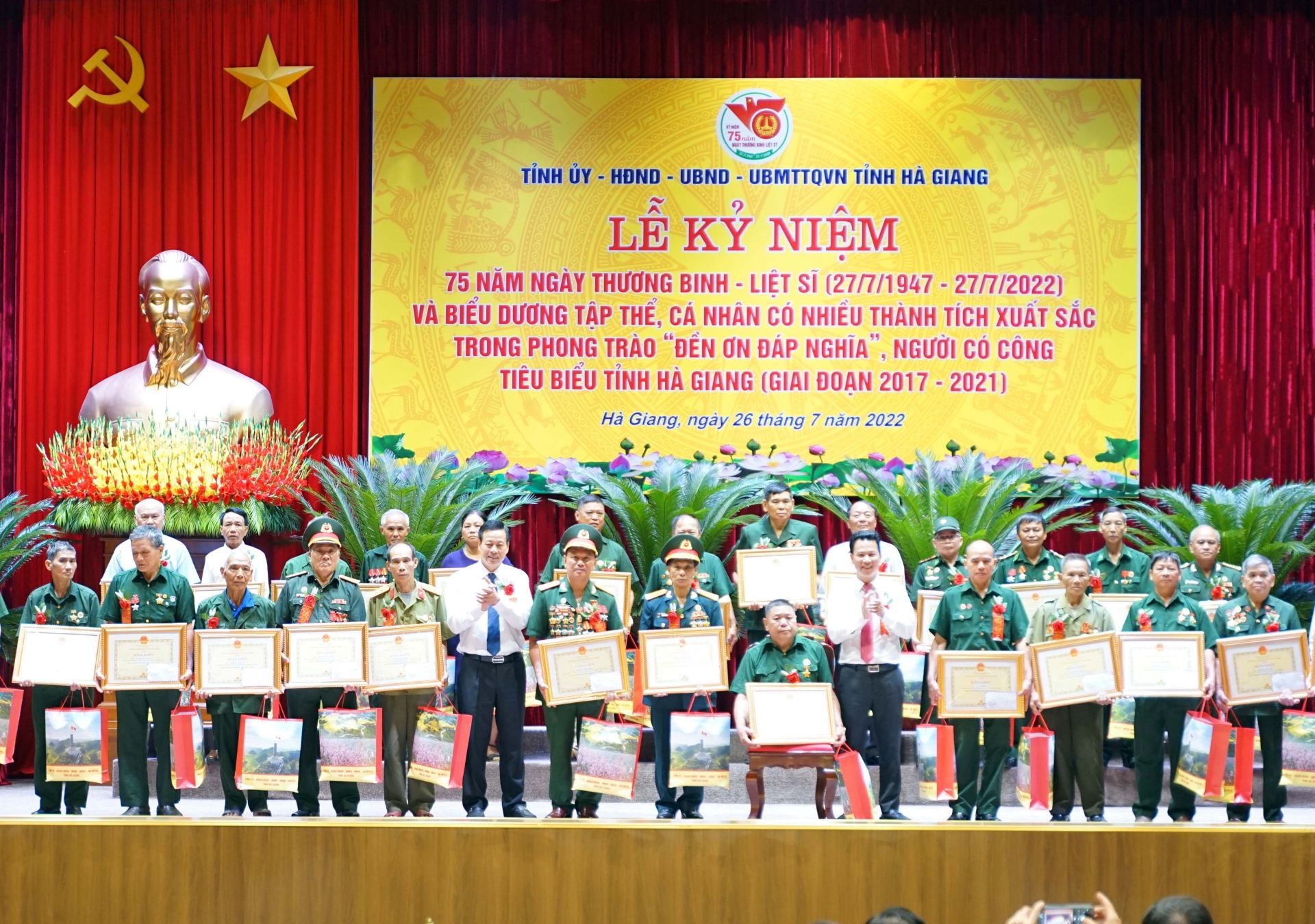 Hà Giang tổ chức trọng thể Lễ kỷ niệm 75 năm Ngày Thương binh - Liệt sỹ