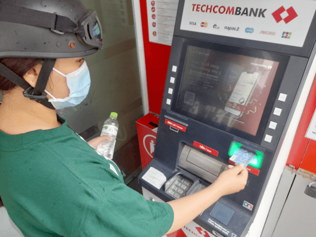 TP.Đà Nẵng: Đẩy mạnh chi trả chế độ BHXH, trợ cấp thất nghiệp qua ATM