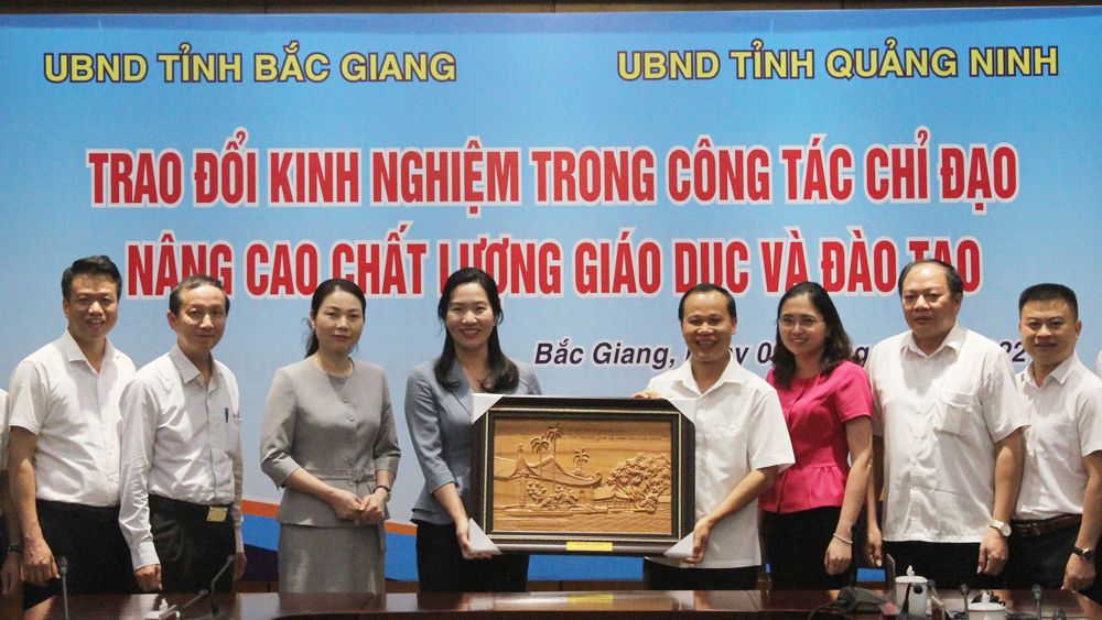 Trao đổi kinh nghiệm nâng cao chất lượng giáo dục đào tạo giữa hai tỉnh Bắc Giang - Quảng Ninh 