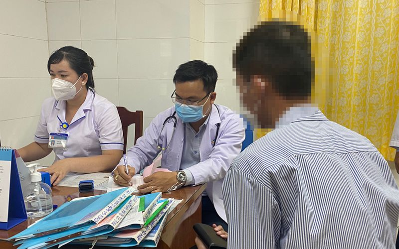 Báo động tình trạng lây nhiễm HIV ở nhóm MSM