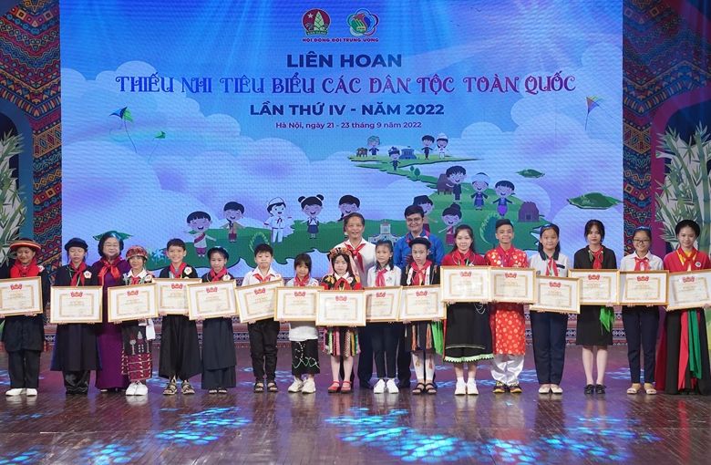 Tuyên dương 263 thiếu nhi tiêu biểu các dân tộc toàn quốc lần thứ IV