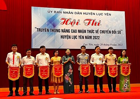 Yên Bái: "Chuyển đổi số vì cuộc sống tốt đẹp hơn"