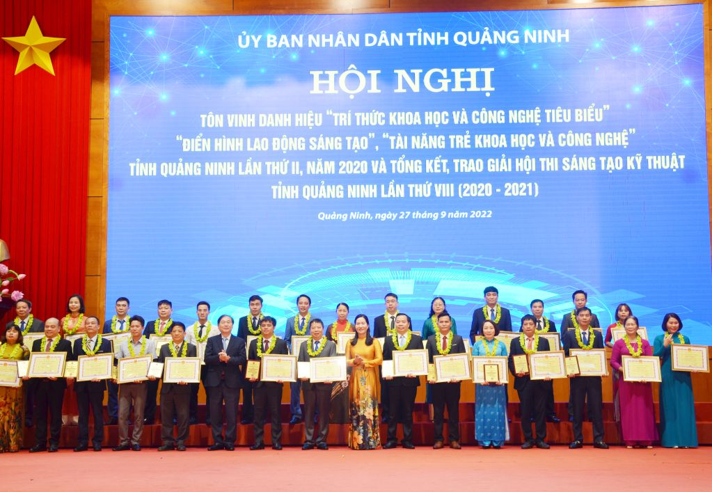 Tôn vinh các trí thức khoa học và công nghệ tiêu biểu