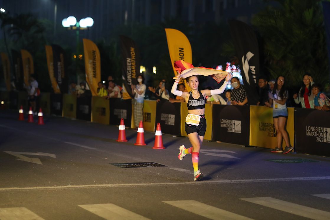 10.000 vận động viên tham gia giải chạy Longbien Marathon 2022