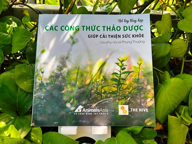 Ra mắt “Sổ tay các công thức thảo dược” 