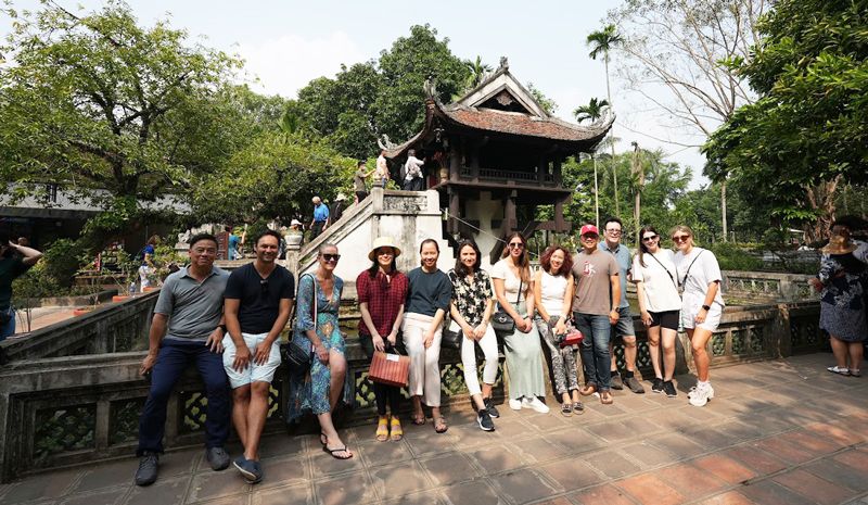 Đón đoàn famtrip quốc tế đầu tiên đến Hà Nội sau dịch COVID-19