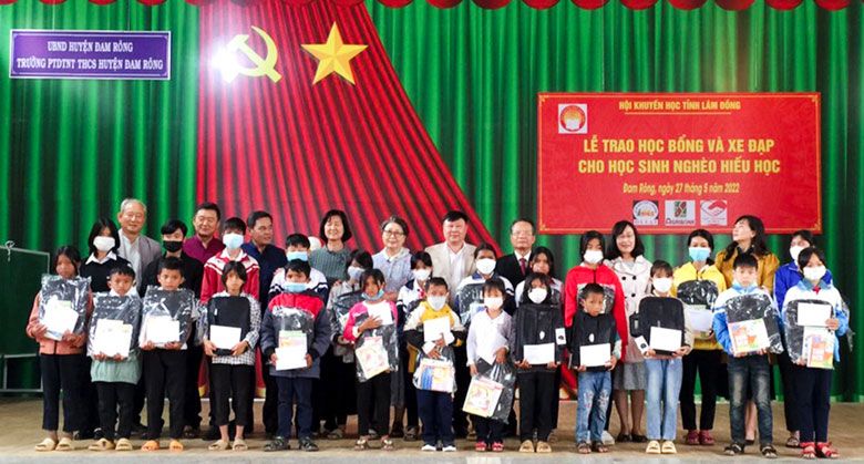 Lâm Đồng chú trọng công tác khuyến học, khuyến tài