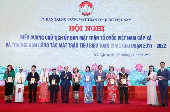 Nhiều hoạt động tôn vinh những cán bộ cống hiến vì sự phát triển cộng đồng 