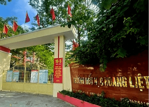 Thông tin về 8 học sinh nhập viện do thuốc lá điện tử