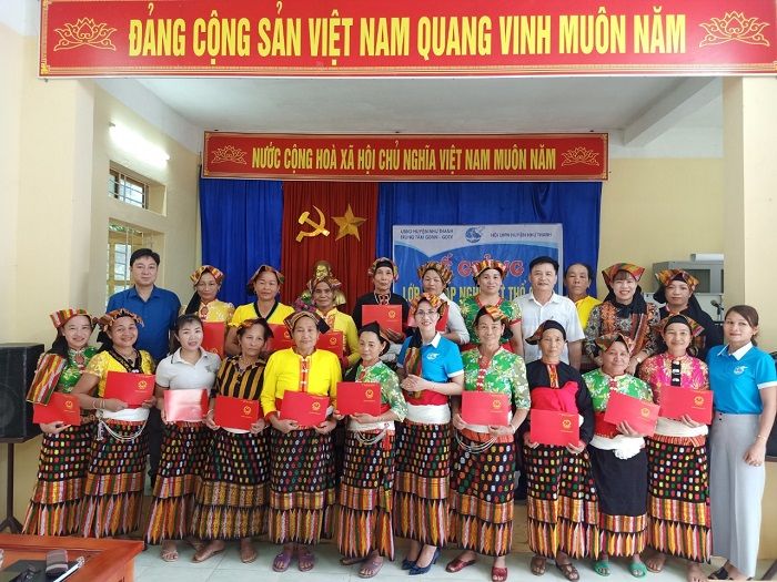 Những phụ nữ tiêu biểu trong hoạt động phong trào, làm kinh tế giỏi