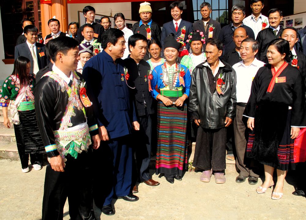 Những cánh chim đầu đàn