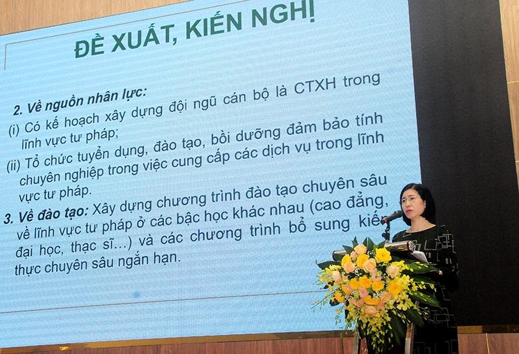 Chính sách, pháp luật về công tác xã hội trong lĩnh vực tư pháp