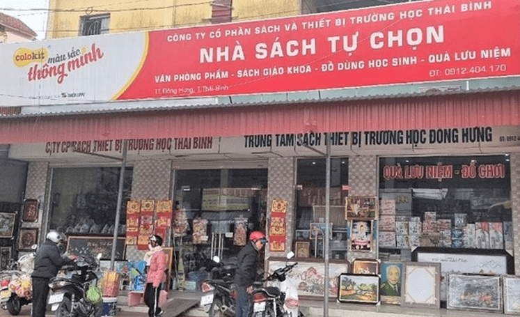 Bắt tạm giam đối tượng mua bán hơn 90.000 sách giáo khoa giả