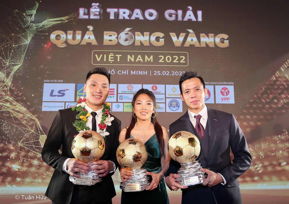 Văn Quyết, Huỳnh Như và Hồ Văn Ý giành Quả bóng Vàng Việt Nam 2022