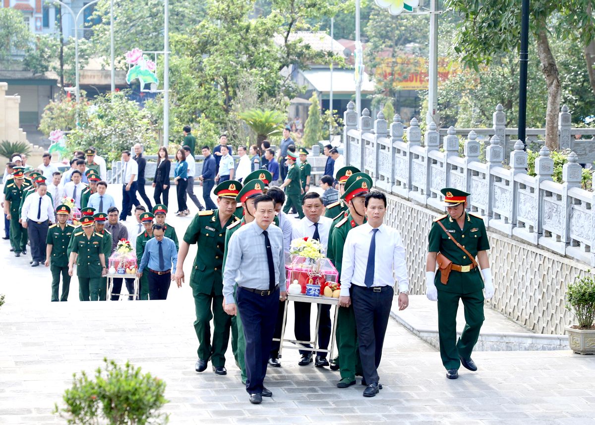 Tổ chức truy điệu và an táng hài cốt liệt sĩ tại Nghĩa trang quốc gia Vị Xuyên