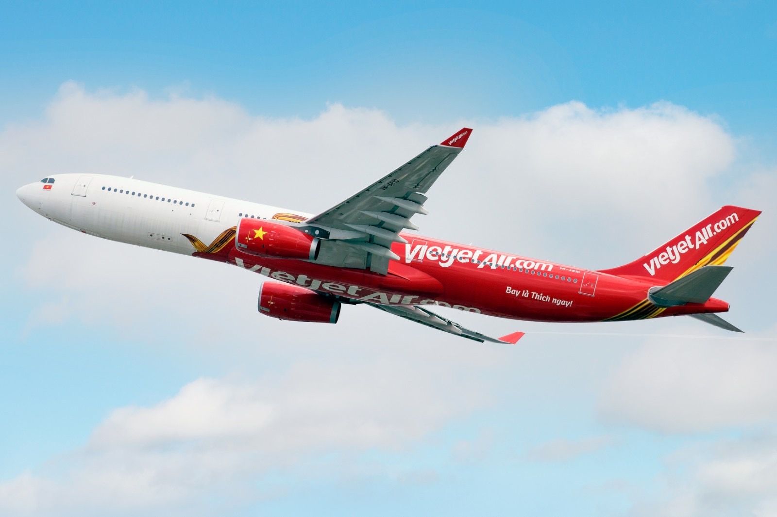 Vietjet thưởng nóng 1 năm bay miễn phí cho đội tuyển bóng đá nữ vô địch SEA Games