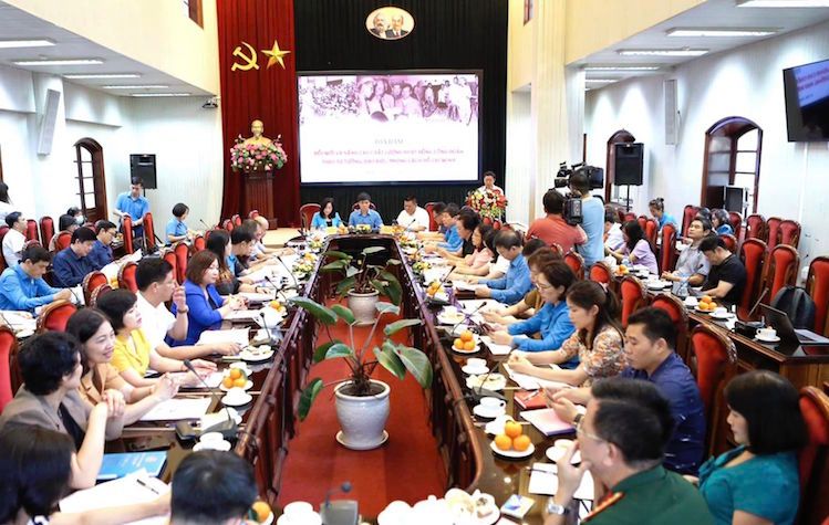 Xây dựng và phát triển tổ chức Công đoàn Việt Nam ngày càng vững mạnh