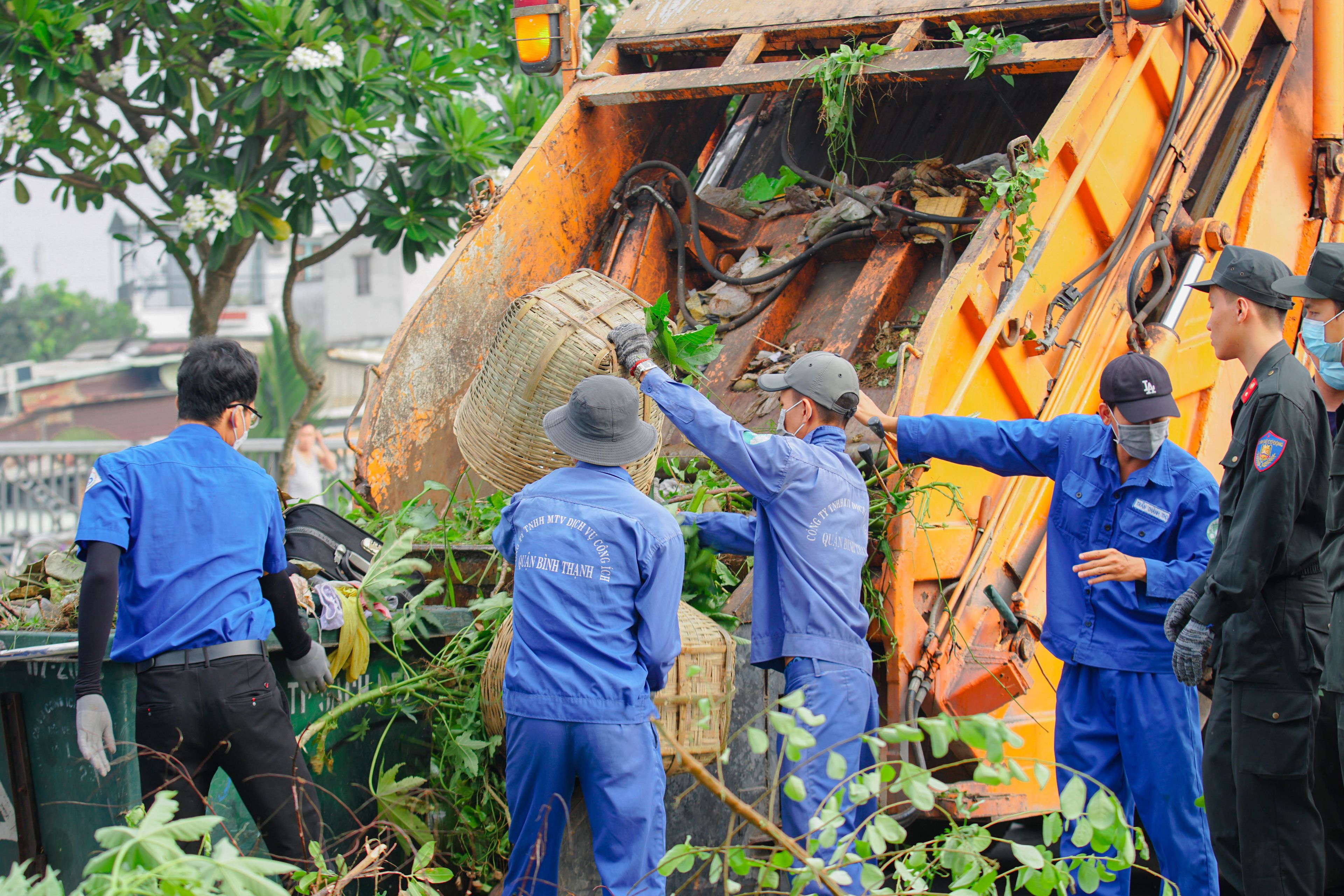 Thành đoàn TP Hồ Chí Minh ra quân Ngày Chủ nhật Xanh 