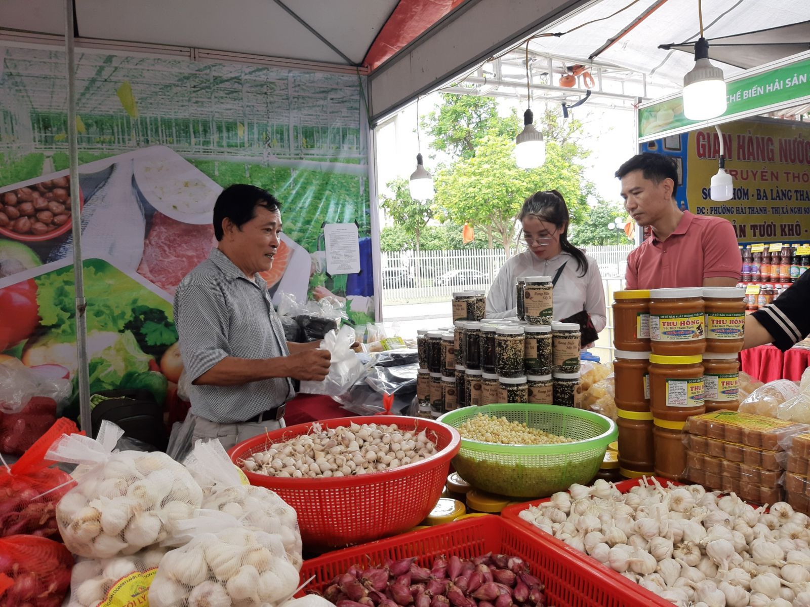 Kết nối tiêu thụ sản phẩm trái cây, nông sản mùa vụ của các tỉnh, thành tại thị trường Hà Nội