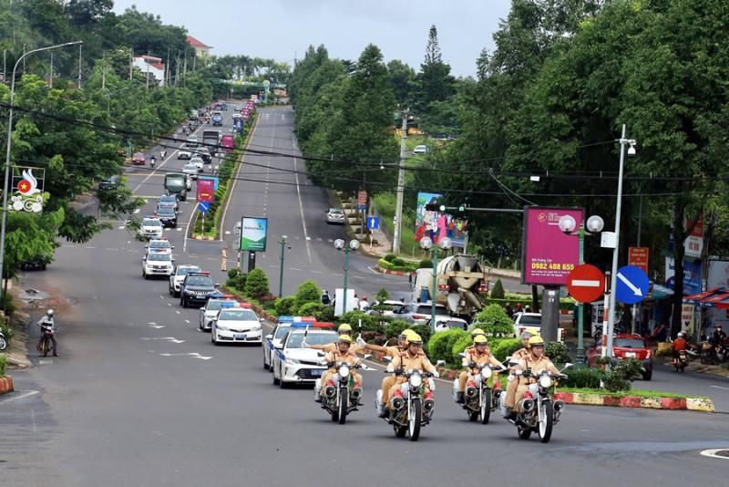 Tổng kiểm tra phương tiện kinh doanh vận tải cả nước