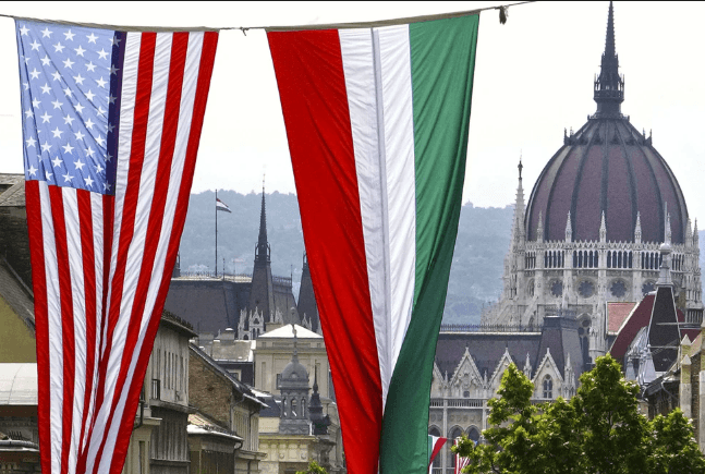 Mỹ áp đặt hạn chế đi lại mới đối với công dân Hungary