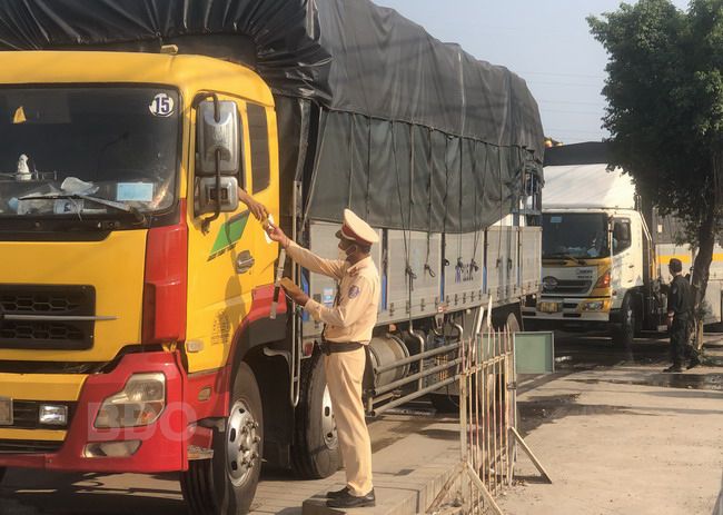 Vĩnh Phúc: Tổng kiểm soát xe ô tô kinh doanh vận tải hành khách, xe container