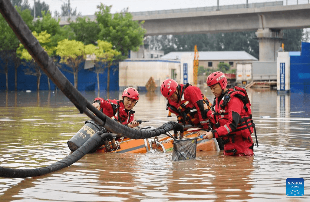 Trung Quốc nâng mức cảnh báo ứng phó thiên tai