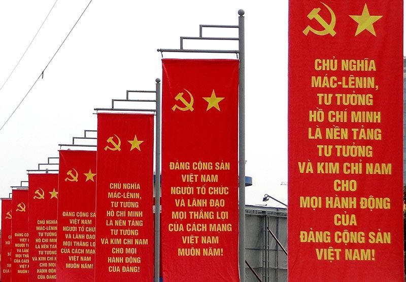 Bài 3: Bảo vệ nền tảng tư tưởng của Đảng trước nguy cơ "cách mạng màu" ở Việt Nam