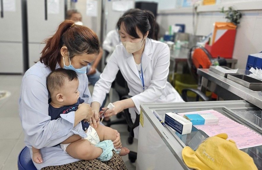 Phân bổ 185.000 liều vaccine “5 trong 1” cho 49 tỉnh, thành phố