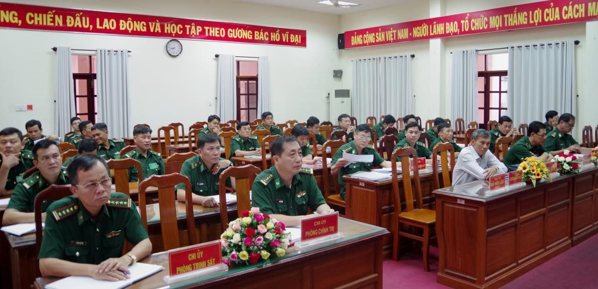  Bồi dưỡng kiến thức dân tộc cho cán bộ sĩ quan Bộ đội biên phòng Trà Vinh