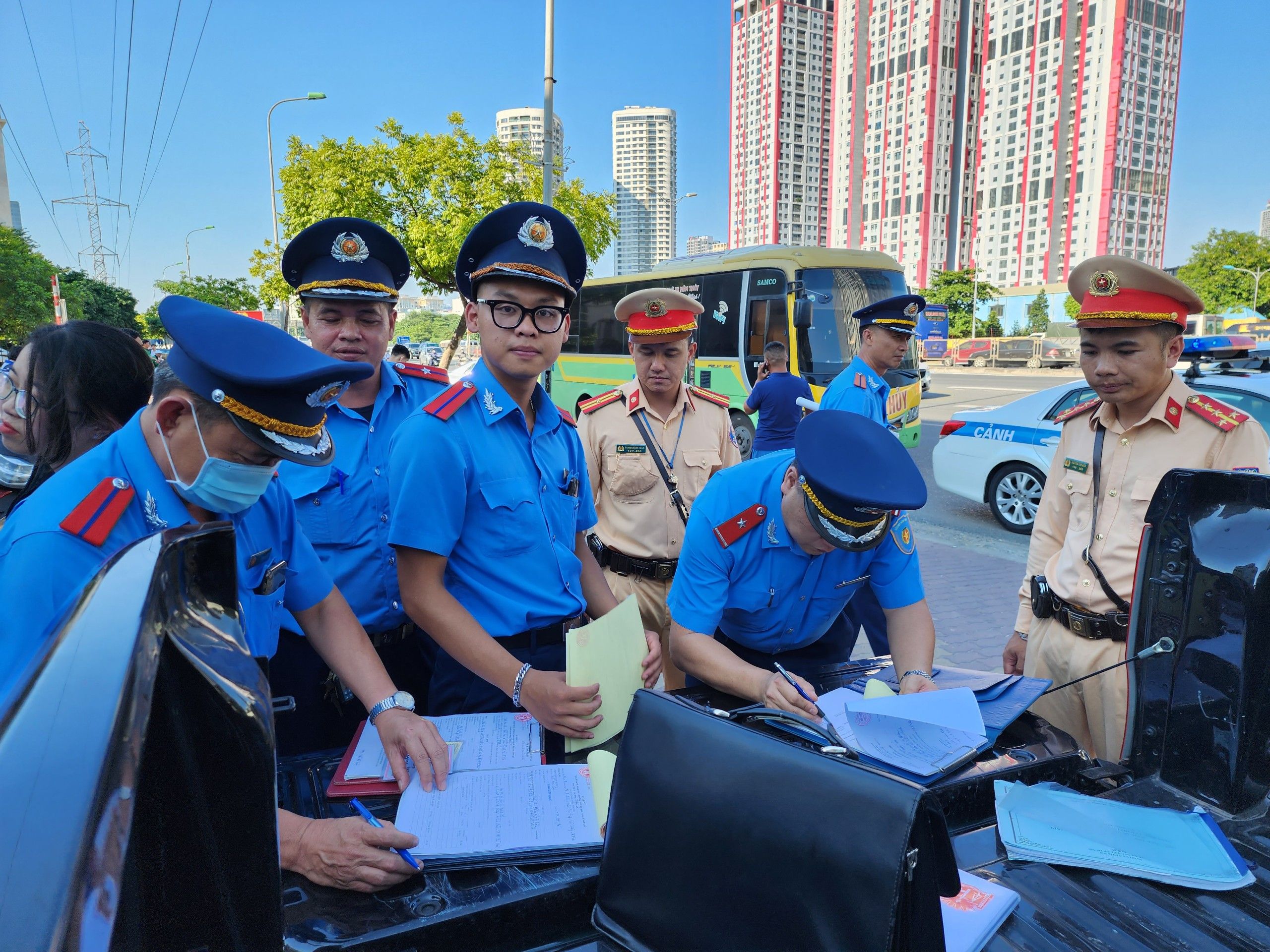 Hà Nội: Thu hồi trên 700 phù hiệu ô tô khách vi phạm tốc độ qua thiết bị giám sát hành trình