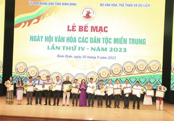 Ngày hội Văn hóa các dân tộc miền Trung lần thứ V