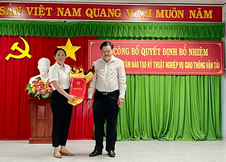 Trà Vinh: Công bố Quyết định bổ nhiệm Giám đốc Trung tâm đào tạo Kỹ thuật nghiệp vụ giao thông vận tải