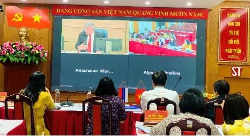 Hội nghị trực tuyến giữa Nhà xuất bản Chính trị quốc gia Sự thật và Ủy ban Đối ngoại Xanh Pêtécbua