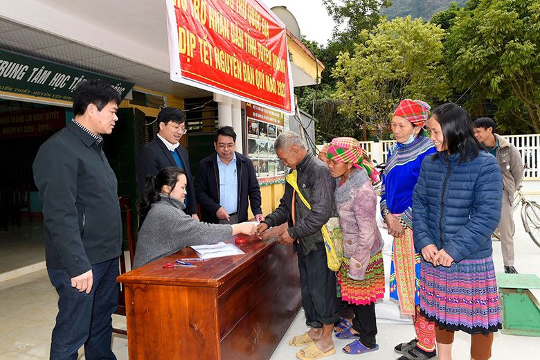 Đảm bảo quyền sống cho người dân - Nhìn từ chính sách hỗ trợ gạo của Nhà nước