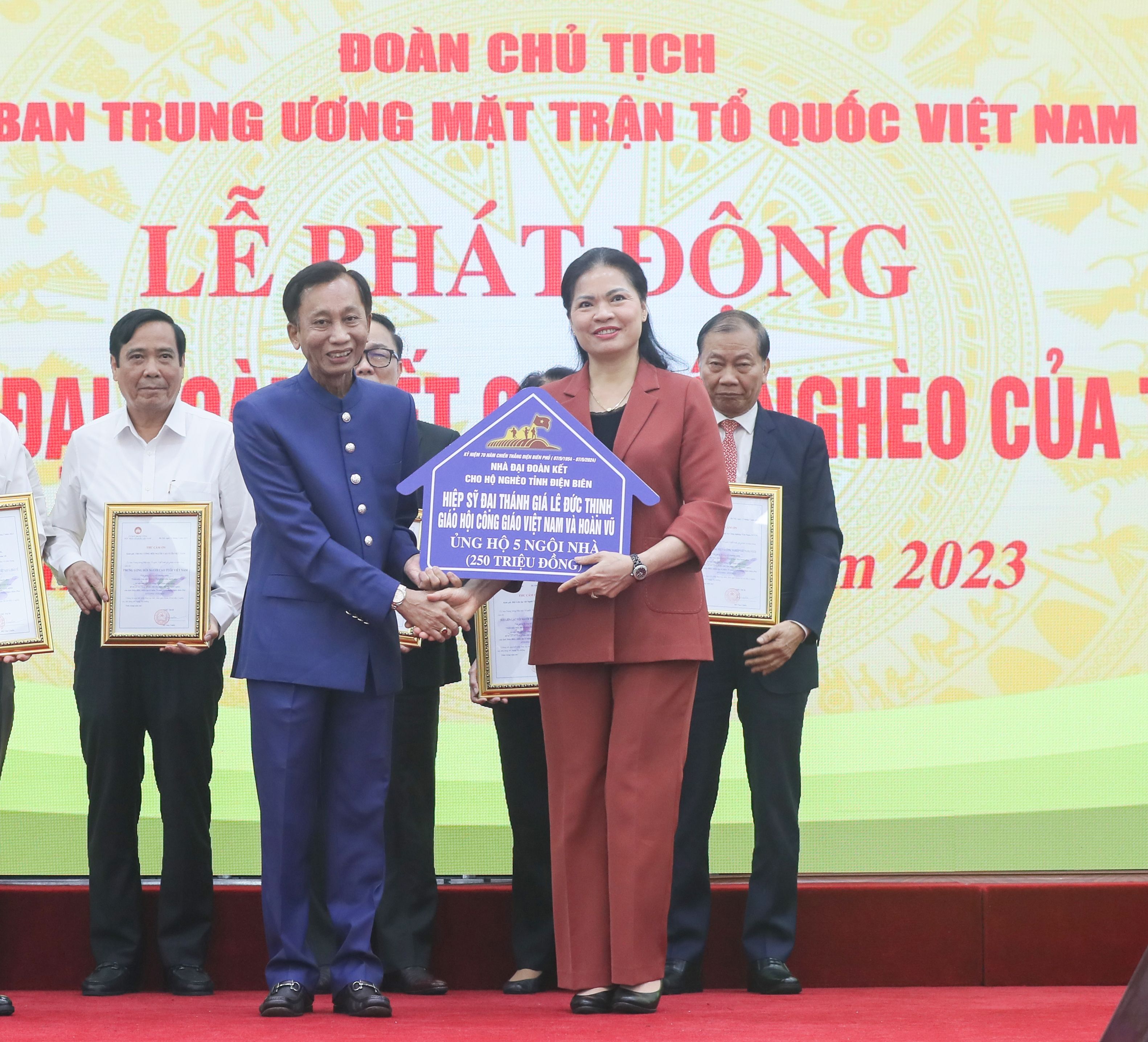 Người gieo yêu thương, vun đắp khối đại đoàn kết dân tộc