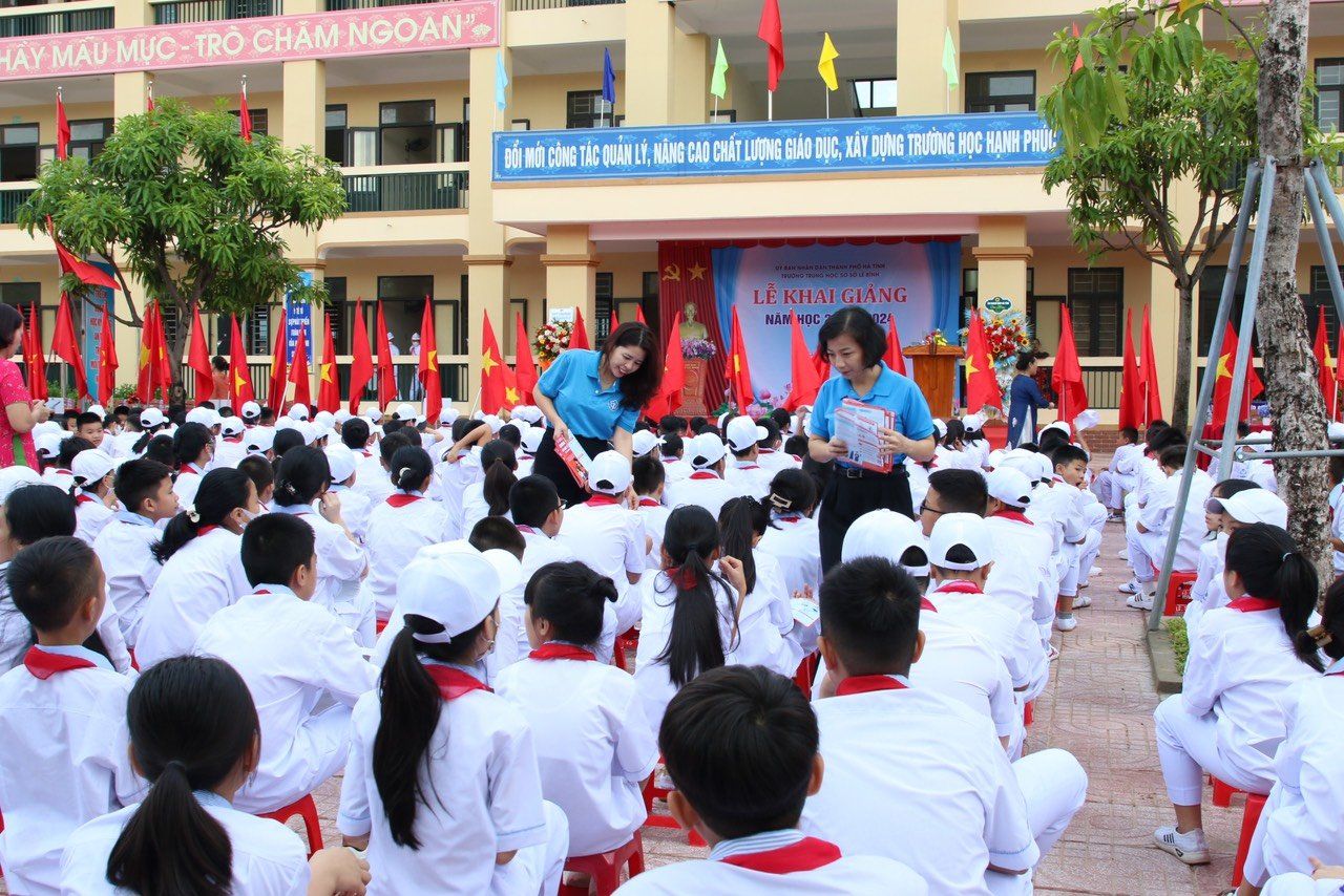 Chính sách BHYT: Chăm sóc sức khỏe toàn diện cho thế hệ trẻ ngay từ y tế trường học