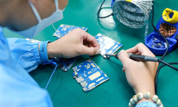 Giải “cơn khát” nguồn nhân lực lĩnh vực chip bán dẫn